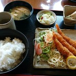 Mun Saruto - エビフライ定食