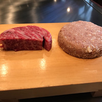 ビフテキのカワムラ 三宮本店 - 焼く前のステーキとハンバーグ