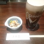 山利喜 新館 - ギネスビールがある