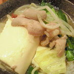 敬 - ピリ辛もつ鍋、盛り付け例