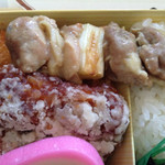 蒲田鳥久 - 特製弁当には、ねぎま焼き鳥が入ってます