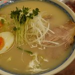 軍鶏ラーメン美幸 - 軍鶏塩白湯ラーメン