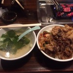 Yakiniku jiyuukei - 焼丼大盛り スープ付き 650円