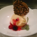 車屋 - [料理] ゆずのジェラート（Blueberryソース) ①