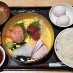 さくら水産 - 刺身定食　680円