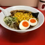 謝々 - 昔懐かしい醤油ベースのラーメン‥コーン入りラーメン￥650