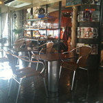 ル・カフェ・ドゥ・グランブルー - おしゃれな店内