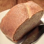 アトリエドアイ - ランチメニュー 2100円 のパン