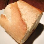 アトリエドアイ - ランチメニュー 2100円 のパン