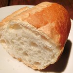 アトリエドアイ - ランチメニュー 2100円 のパン