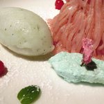 アトリエドアイ - ランチメニュー 2100円 のサクラのモンブランシャルトリュース(菓草系リキュール)のソルベ