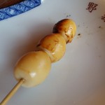 鎌田鳥山 - タレにしっかりと浸してから焼くとよい「うずら玉子」