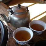 鎌田鳥山 - 小さな急須でお茶が運ばれてきます