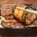 うな亭 - 特上 うな重　鰻を捲ると下からも鰻