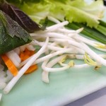 Mon Hue Restaurant - 