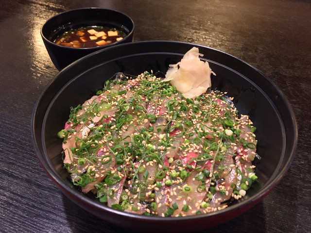 大分名物りゅうきゅう丼は海の男のまかない料理 大分県大分市中央町 By さすらいの旅人 全国各地孤独のグルメ 移転 二代目与一 にだいめよいち 大分 魚介料理 海鮮料理 食べログ