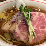 麺尊 RAGE - 芸術的で見事なビジュアル。