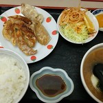 めん処赤とんぼ - 日替わりランチ(餃子)