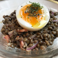 イノーヴェ - ルピュイ産レンズ豆のサラダ