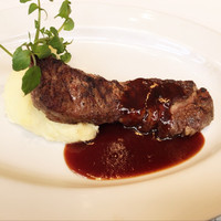 37 Steakhouse & Bar - 