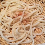 根津 釜竹 - ざるうどん+七味唐辛子