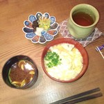 りょうりや 御旅屋 - 牡蠣卵とじ丼