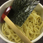 Juu Mon Ji - 豚つけそば（大・辛味噌） ¥780 の麺