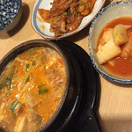 韓国の家 - ホルモンチゲとせせり焼とカクテキ