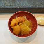 寿司栄 - 黄金いくら（ヤマメのいくら）と厚岸産のウニ