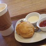 breadworks - プレーンスコーン クロテッドクリーム＆ジャム カフェラテ