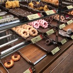 ミスタードーナツ - ドーナツ達☆★★☆ココも 宮崎イオン店と同様
残念ながら 食事パイの販売なし