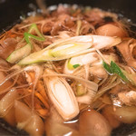 山形長屋酒場 - 小鍋でもボリューム満点の芋煮