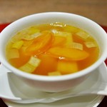 齋華 - 金貨豚の上湯スープ（トラ鮫のフカヒレ、大根、筍、自家製カラスミ）