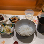 新ばし 星野 - 御飯、牛肉のしぐれ煮、じゃこ、椎茸