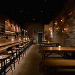 COCKTAIL WORKS - 配席は実際と異なる場合があります。