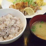 Shokusai Yushu Dining &Cafe Amica - 日替わり五穀米ランチ(チキンソテーレモン添え)
