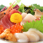 Ria Suki Cchin - 季節の海の市丼