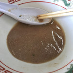 ラーメン げんこつ家 - 今日の豚カスは格別多い 笑