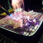 ダイニング藁の火 - 藁焼き　鶏・豚