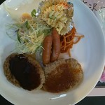 まんぷく亭 - ダブル（600円）ならソースは２種使ってくれます。