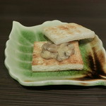 京松蘭はなれ - マッシュルームソースがのったパン