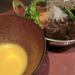 京松蘭はなれ - ２時間半煮込んだホホ肉　すき焼き風　