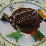 フランス料理 レストラン大澤 - 牛タンの赤ワイン煮。周りの野菜も手抜きなし！美味い。