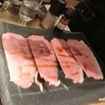 個室焼肉匠 - すき焼きカルビ290円ｘ4人前。