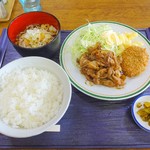 増田屋 - 日替わり定食(生姜焼とコロッケ)