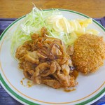 増田屋 - 日替わり定食(生姜焼とコロッケ)(アップ)