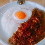 タダカリー - チキンカレー+目玉焼き