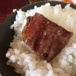 焼肉八起 - ライスにオンしたけん