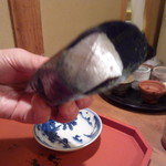 祇園 大渡 - 鯖寿司　男性はそのまま