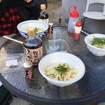 岡崎製麺所 - みなで囲んでワイのワイの言いながら食べました。